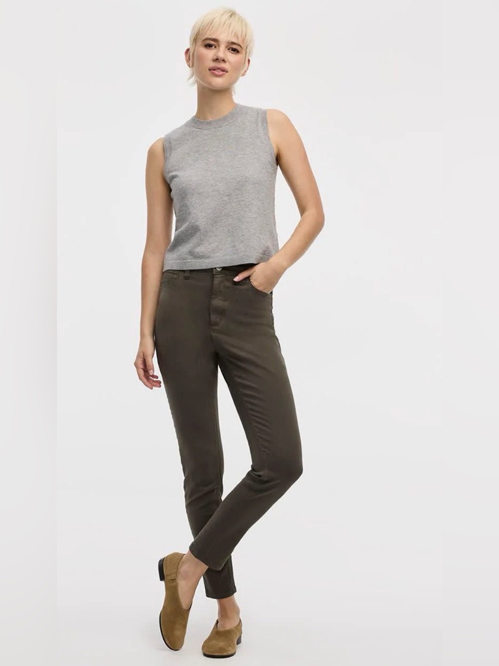 Reitmans Skinny-Leg High-Rise Jean – The Signature® | Size 32 | Black Olive NWT